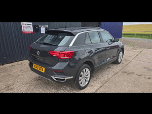 Volkswagen T-Roc thumbnail