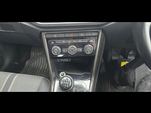 Volkswagen T-Roc thumbnail