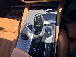 BMW 5 Series thumbnail
