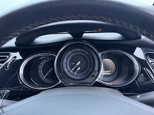 DS Automobiles DS 3 thumbnail