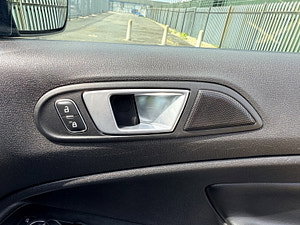 Ford EcoSport thumbnail