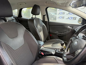 Ford Focus thumbnail