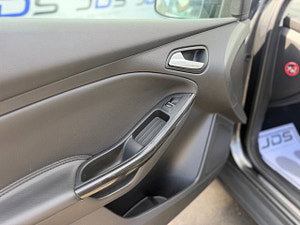 Ford Focus thumbnail