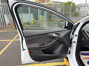 Ford Focus thumbnail