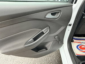 Ford Focus thumbnail