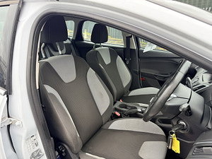 Ford Focus thumbnail