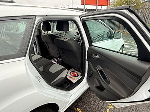 Ford Focus thumbnail