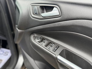 Ford Kuga thumbnail