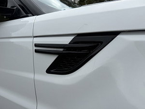 Land Rover Range Rover Sport thumbnail