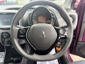 Peugeot 108 thumbnail