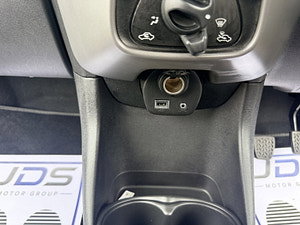Peugeot 108 thumbnail