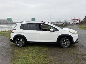 Peugeot 2008 thumbnail