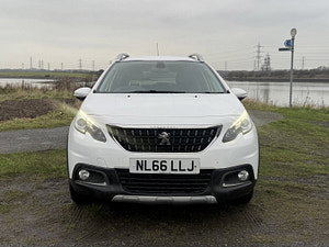 Peugeot 2008 thumbnail