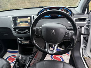 Peugeot 2008 thumbnail
