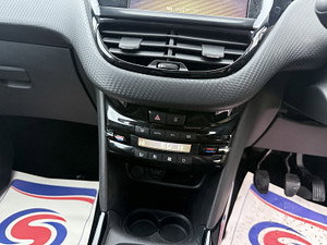 Peugeot 2008 thumbnail