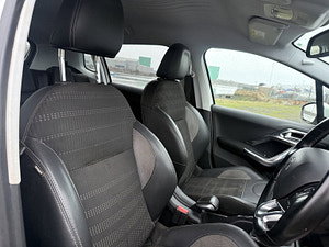 Peugeot 2008 thumbnail