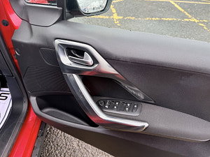Peugeot 2008 thumbnail