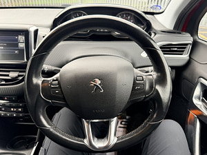 Peugeot 2008 thumbnail