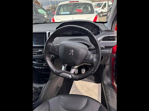 Peugeot 208 thumbnail