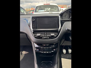 Peugeot 208 thumbnail