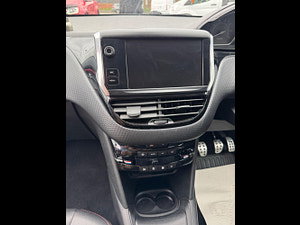 Peugeot 208 thumbnail