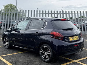 Peugeot 208 thumbnail
