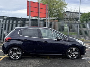Peugeot 208 thumbnail
