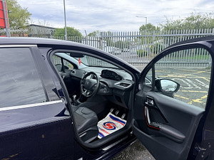 Peugeot 208 thumbnail