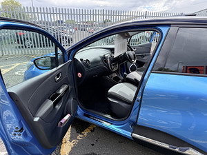 Renault Captur thumbnail