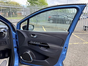 Renault Captur thumbnail