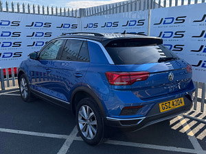 Volkswagen T-Roc thumbnail