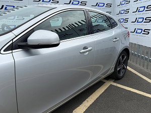 Volvo V40 thumbnail