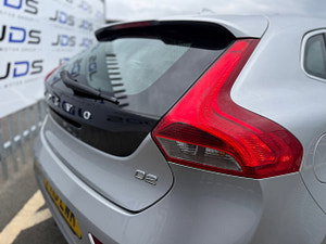 Volvo V40 thumbnail