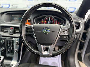 Volvo V40 thumbnail