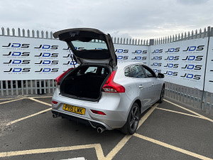 Volvo V40 thumbnail