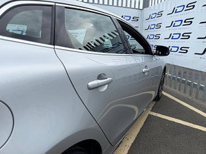 Volvo V40 thumbnail