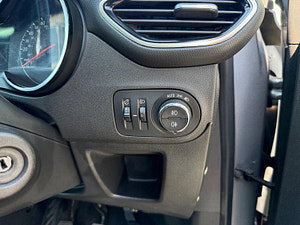 Vauxhall Crossland X thumbnail