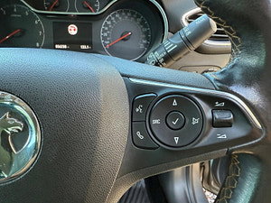 Vauxhall Crossland X thumbnail