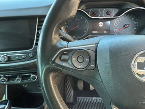 Vauxhall Crossland X thumbnail