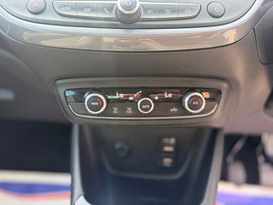 Vauxhall Crossland X thumbnail