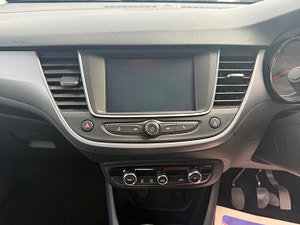 Vauxhall Crossland X thumbnail