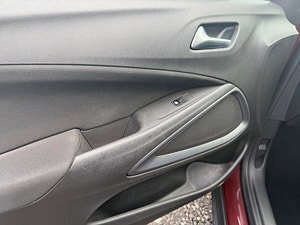 Vauxhall Crossland X thumbnail