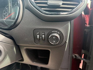 Vauxhall Crossland X thumbnail