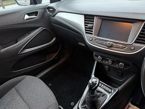 Vauxhall Crossland X thumbnail