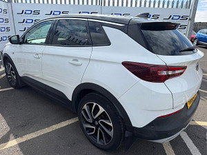 Vauxhall Grandland X thumbnail