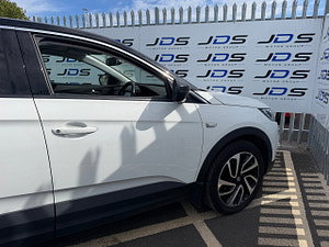 Vauxhall Grandland X thumbnail