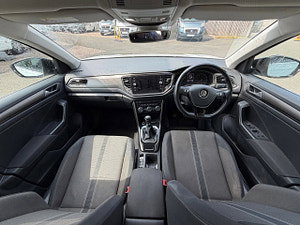 Volkswagen T-Roc thumbnail