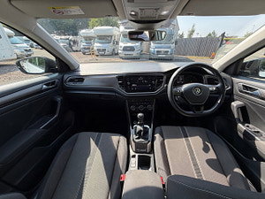 Volkswagen T-Roc thumbnail
