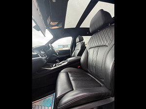 BMW X7 thumbnail
