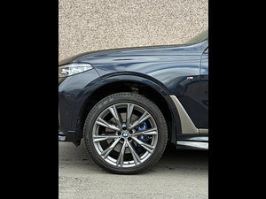 BMW X7 thumbnail